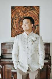 Barong and kris dance this famous dance is performed at the pura dalem in ubud. The Barong Tagalog A Timeless Filipino Tradition Kasal Com The Essential Philippine Wedding Planning Guide