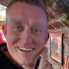 Gavin Wellington updated his profile picture.