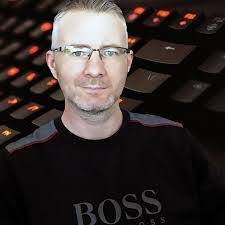 Sam Heath's Instagram, Twitter & Facebook