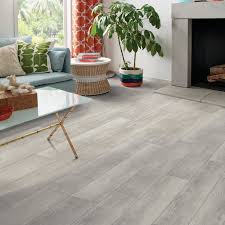 Camargo Oak Rigid Core Silver Dollar A6910 Is Part Of The Rigid Core Vantage Collection From Rigid Affordable Hardwood Flooring Flooring Armstrong Flooring