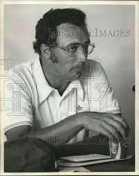1972 Press Photo Golfer Tommy Aaron interviewed