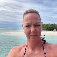 Lynn Barbour (@lynn.barbour.96) • Facebook, Connect with friends