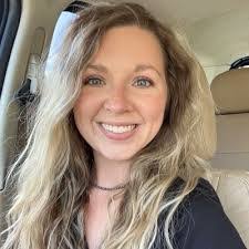 Miranda Kincaid's Instagram, Twitter & Facebook