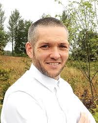 Darrin Simpson's Instagram, Twitter & Facebook