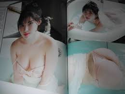 署名本・写真集・深田えいみ「Eimiest」初版・帯付・サイン(は行)｜売買されたオークション情報、Yahoo!オークション(旧ヤフオク!)  の商品情報をアーカイブ公開 - オークファン（aucfan.com）
