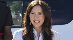 Mary Kort's Instagram, Twitter & Facebook