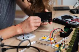 Essential Guide to Learning Electronics: How to Master The Basics |  CircuitMess