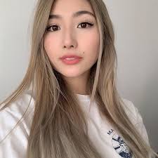 He was born in 1990s, in millennials generation. Xchocobars Twitch Steamer Wikipedia Bio Age Height Weight Boyfriend Net Worth Family Facts Starsgab