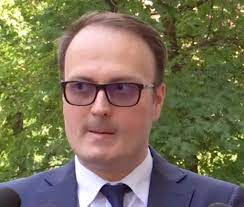 Poliția Capitalei, verificări din oficiu privind discuțiile lui Cumpănașu cu elevi, pe contul său de TikTok - surse - HotNews.ro