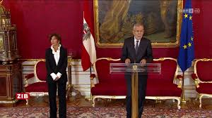 Bierlein diente vier jahre lang als kandidat richter, bevor sie offiziell an die justiz erhoben wurde 1975 sie die nächsten. Lou Lorenz On Twitter Here She Is Von Der Prasidentin Zur Ersten Bundeskanzlerin Der Republik Brigitte Bierlein