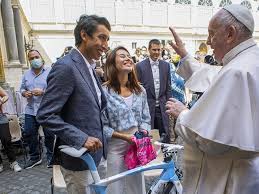 Check spelling or type a new query. Giro D Italia Winner Egan Bernal Presents Pope Francis With Bicycle Cycling News