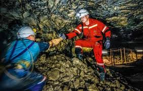 O najtrudniejszych akcjach pod ziemią. Spowiedź zawodowego ratownika KGHM
