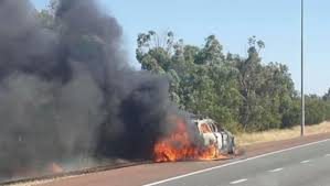 Western australia bushfire information, perth, australia. Baldivis Bushfire Emergency Sparked By Car Closes Kwinana Freeway Threatens Lives And Homes Perthnow