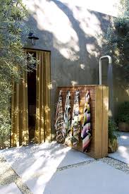 Showering outdoors is just about the best thing you'll do on a beach vacation, so why not replicate the invigorating feeling of an this sunlit shower opens onto a private outdoor patio. 31 Beautiful Outdoor Shower Ideas Stunning Outdoor Shower Designs