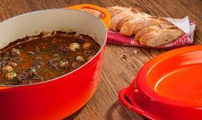 Traditional Boeuf Bourguignon Le Creuset Recipe Le Creuset Recipes Recipes Cooking Recipes