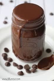 Chocolate Fudge Sauce Recette Gateaux Et Desserts Chocolat Fudge Au Chocolat