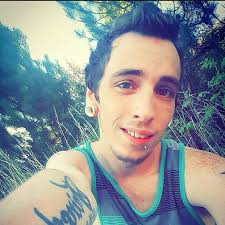 Really random question but have you guys ever had trouble with a PS4 not  connecting to any controllers? Can not get past the “Press the PS button to  use controller” screen. I've