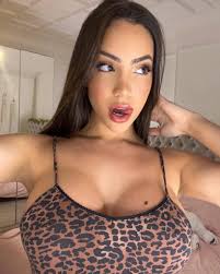 Famosinha Real Eduarda se Exibindo com fantasia Sex - Vazou nudes -  Youtuber - Close Friends - Famosas - Onlyfans - Patreon Gratis - Privacy