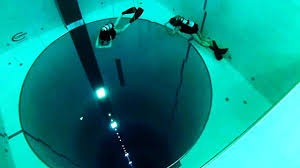 A piscina está em construção na cidade de mszczonow. A Piscina Mais Funda Do Mundo Youtube