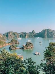 Halong Bay Cruise A Majestic Travel Experience Ruhls Of The Road Cool Places To Visit Halong Bay Vietnam Day Tours