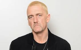 I wonder what he's rapping about…🤷