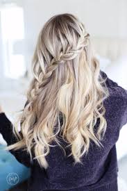 Brunettes have to take some whitening sessions and then swing the color. 50 Bombshell Blonde Balayage Hairstyles That Are Cute And Easy For 2020