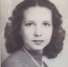 Honoring the brave souls who have selflessly served to protect us and our  freedoms 🙏🏽 A special thank you to my own heroes 🤍 #VeteransDay  #AirforceBrat