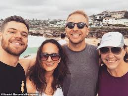 Tv expert reveals the host's failure was hamish macdonald has quit the abc less than 18 months after hosting q&a expert says 'macdonald had an uphill battle no matter how good he was' Hamish Macdonald Verrat Er War Schockiert Von Der Reaktion Auf Coming Out Als Schwuler Im Letzten Jahr Aktuelle Boulevard Nachrichten Und Fotogalerien Zu Stars Sternchen