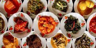 Rumah makan masakan padang asli alias rumah makan padang yang dikelola orang asli minang atau yang masak orang minang asli. 20 Resep Lauk Nasi Padang Dan Pelengkapnya Dari Rendang Sampai Sambal Hijau Merdeka Com