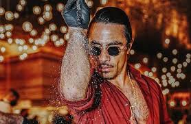 Nusret, 'New York'un en kötüsü' seçilen restoranına kilit vurdu