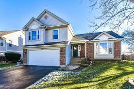 Its headquarters are in seattle, washington. 486 Cromwell Ct Lake Zurich Il 60047 Mls 10167526 Redfin