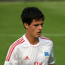 Han har tidligere spillet for italienske acf fiorentina på den centrale midtbane. Christian Norgaard Thesportsdb Com