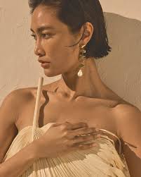 Flora shell still life. I love working with @nativesilver because she  always understands the vision and then adds something really special to it  with props and set design. Photography: @shelbygoldstein Prop styling: @