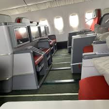 The tray table doesn't telescope making it a little awkward. Ethiopian Airlines Seat Reviews Skytrax