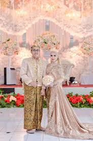 Search the world's information, including webpages, images, videos and more. Fotografer Pernikahan Wedding Yogyakarta Indonesia Via Foto Wedding Pengantin Adat Jawa Muslimah