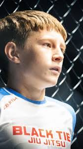 Noah Nunes's Instagram, Twitter & Facebook