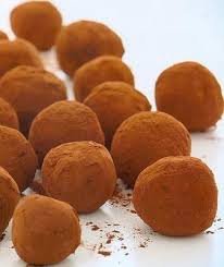 Truffes Fondantes Au Chocolat Recette Ptitchef Recette Recette Dessert Truffes Au Chocolat Truffe