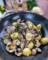 Laurent Mariotte On Instagram C Est La Saison Des Pommes De Terre Primeur Je Les Ai Faites Facon Vongole Hyper Simple A Vous De Jouer Petitsplatseneq I 2020