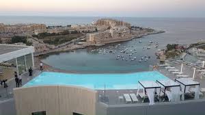 Rooftop pool and champagne bar! Behotel Malta Be Kini At The Be Hotel Malta S Hottest Rooftop Infinity Pool Lounge Facebook