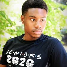 HIGH SCHOOL SENIORS!!! It's that time of year again!!! Special Shout Out  and Sincere Congratulations to the upcoming Class of  2024!!🥳🥳🥳🧑🏼‍🎓👩🏽‍🎓 If you haven't gotten your senior portraits done  yet, hurry up