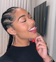 Its popularity is thanks to both its ability to protect the natural hair and for the braider to get creative. 30 Stunning Examples Of Feed In Braids