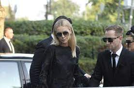 Tego dowiecie się z kolejnego wideo. Agnieszka Wozniak Starak Na Pogrzebie Meza Piotra Wzruszajace Slowa Do Wdowy Zdjecia Super Express Wiadomosci Polityka Sport
