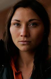 Stefani Leon's Instagram, Twitter & Facebook