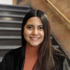 Yaritza Padilla's Instagram, Twitter & Facebook