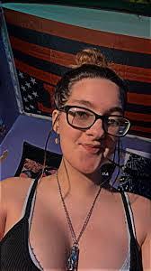 Gabrielle Schell's Instagram, Twitter & Facebook