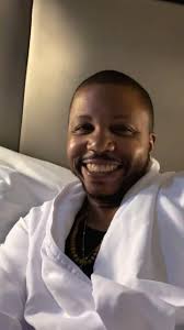 Just chilling in NYC #birthdaycelebrations don’t let the celebrations stop.  #taurusseason #poolside #balcony