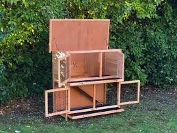 Free rabbit hutch plans with building directions and photos so you can diy a place to keep your rabbit safe and secure all year round. Rabbit Hutch 015