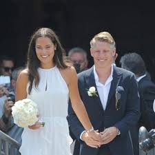 Unsere dienstleistungen im bereich zahnimplantate. Ana Ivanovic Bastian Schweinsteiger Das Ist Ihr Brautkleid Gala De