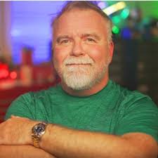 Christopher Tuthill (@ChrisJTuthill)