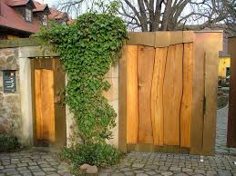 02 Hoftor Holz Metall Jpg 800 600 Pixel Rost Deko Garten Vorgarten Haus Und Garten